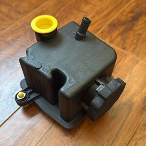 NWT URO Parts 0004600183 Power Steering Reservoir, without O-ring